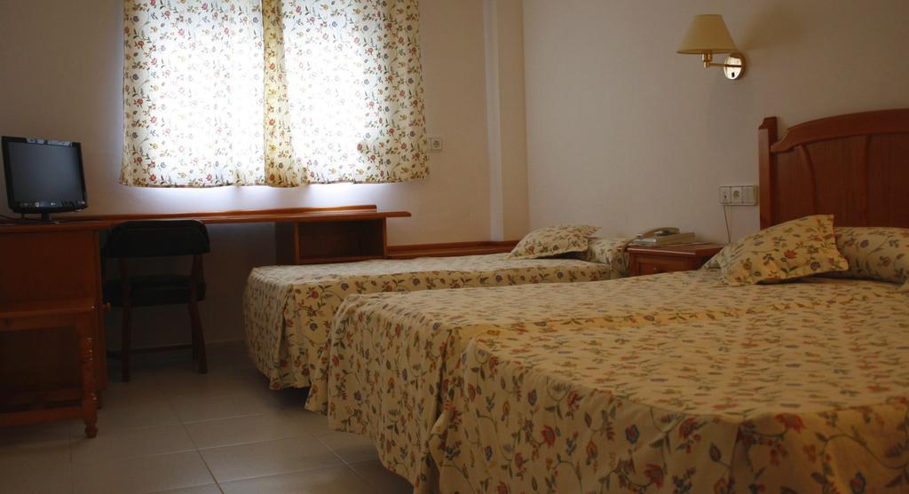 Hotel Villa Ducal Osuna Pokoj fotografie